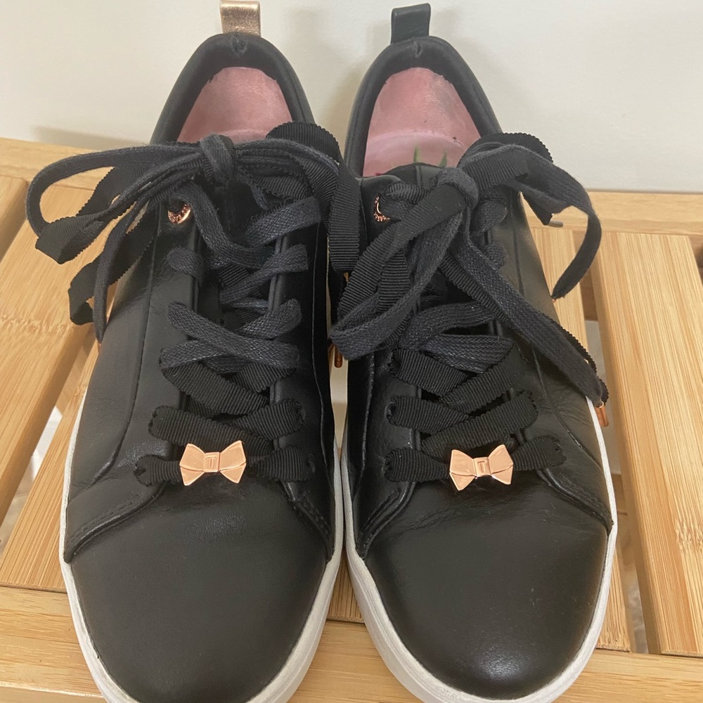 Ted Baker Black leather Sneakers with Rose Gold Bow